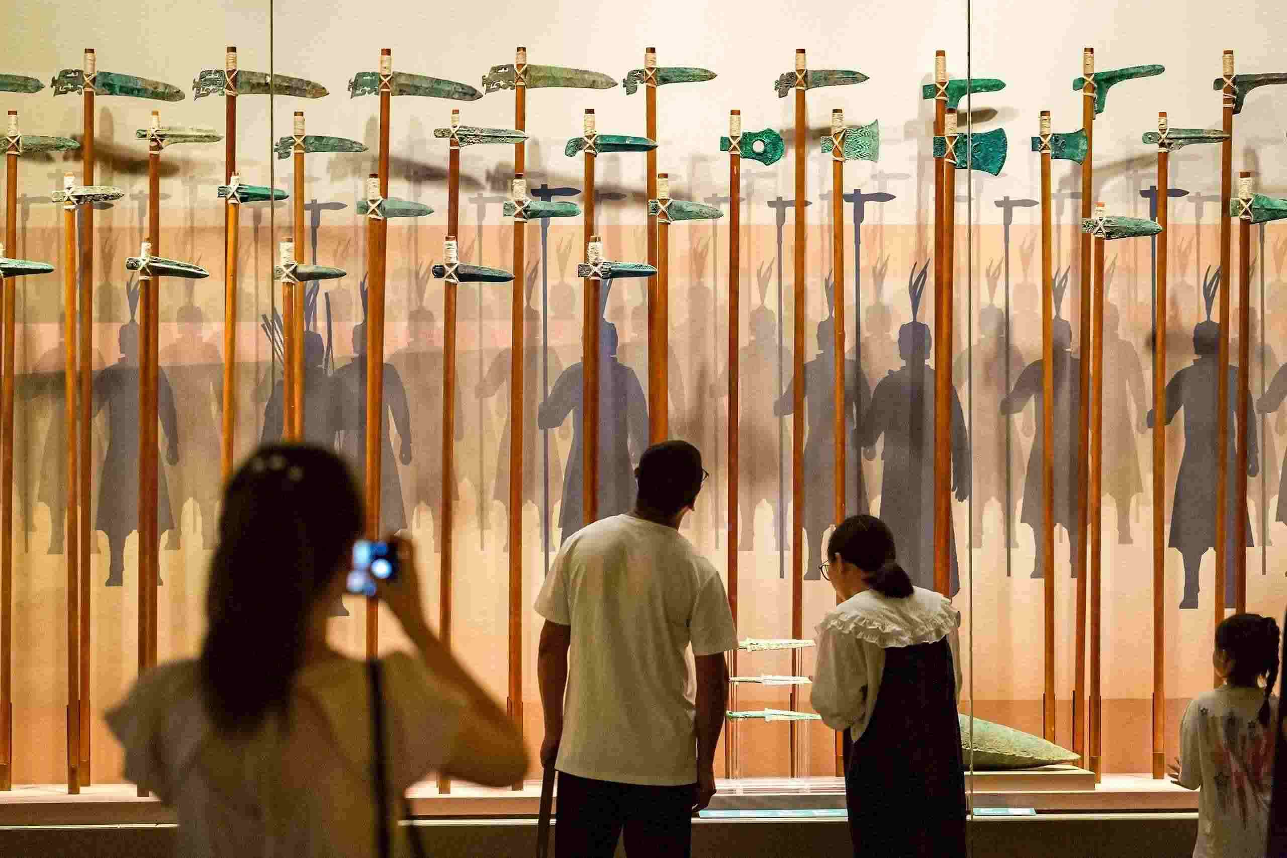 △2024年8月25日，游客在河南省安陽市殷墟博物館參觀。