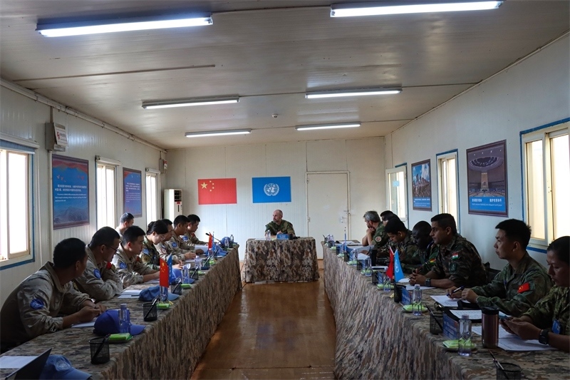 圖1-分隊進(jìn)行情況匯報（馬騫攝）