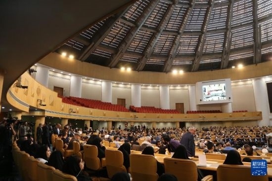 這是10月7日在伊朗首都德黑蘭拍攝的第七屆聲援巴勒斯坦兒童和青少年國際會議現(xiàn)場。新華社記者 沙達(dá)提 攝