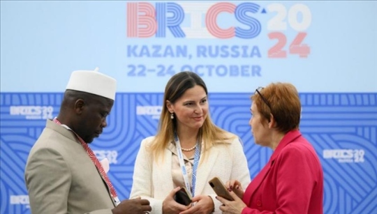 金磚國家領導人第十六次會晤期間，新聞記者在國際新聞中心工作