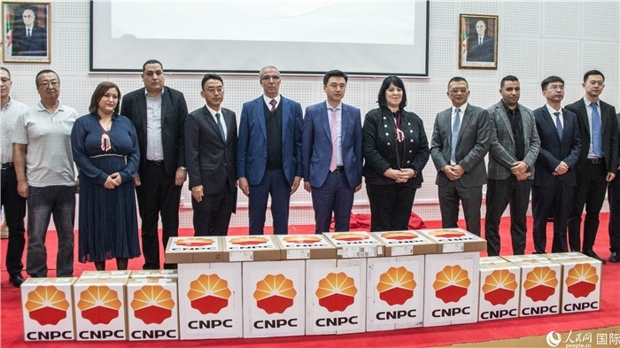 中企向阿爾及利亞大學捐贈電教設備活動現(xiàn)場。人民網(wǎng)記者 郝瑞敏攝