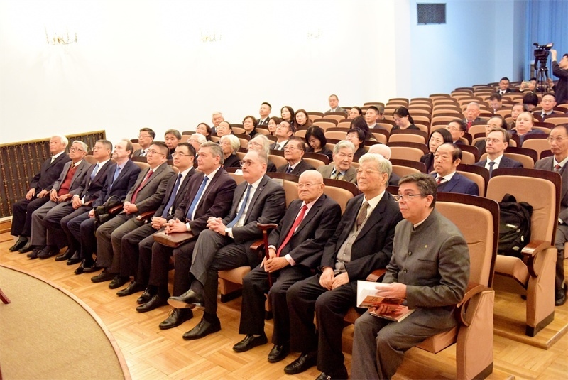 5.中俄資深外交官、學(xué)者、新聞媒體代表等70余人出席活動(dòng)。 主辦方供圖