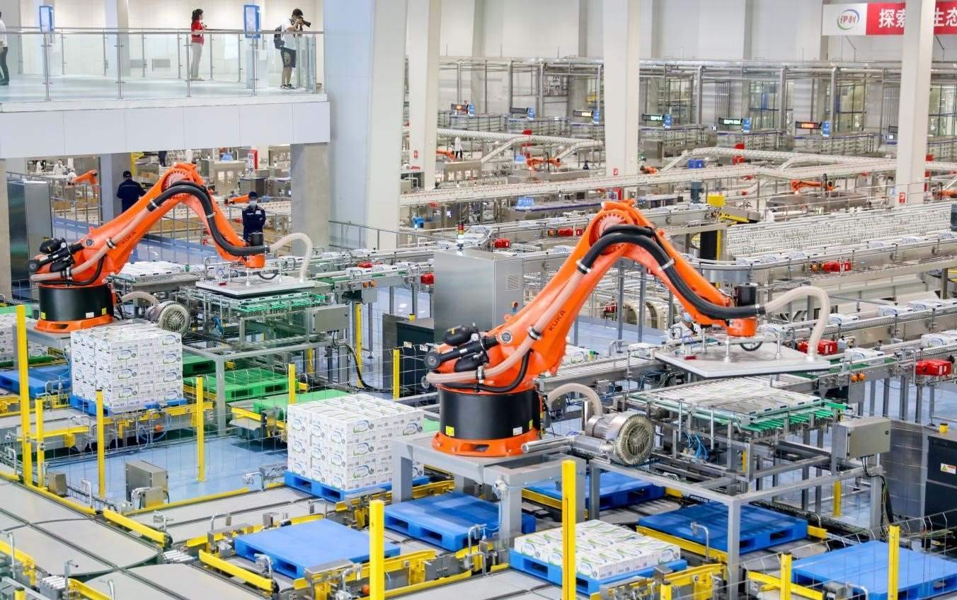 伊利數(shù)智化布局領(lǐng)跑行業(yè)。（受訪者供圖）