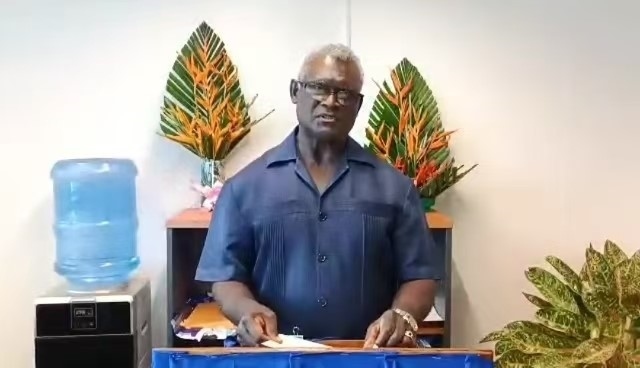 所羅門(mén)群島前總理、現(xiàn)任財(cái)政與國(guó)庫(kù)部長(zhǎng)梅納西·索加瓦雷以視頻形式向論壇致辭（主辦方供圖）