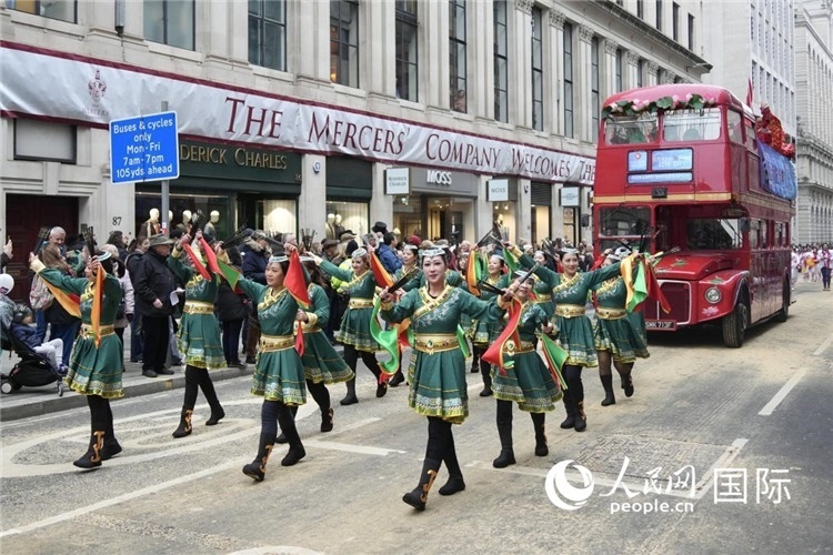 2024倫敦金融城市長就職巡游 浙江會游行隊(duì)伍 吳若鳴攝