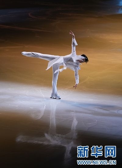 圖為羽生結弦在表演中。記者 錢錚 攝