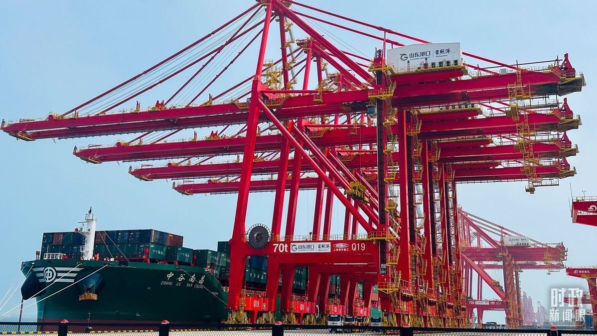 △山東日照港。（總臺央視記者范一鳴拍攝）