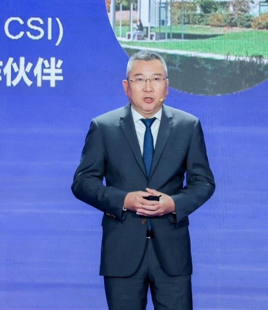 12月6日，法國(guó)達(dá)索系統(tǒng)公司全球執(zhí)行副總裁許善淞在深圳全球招商大會(huì)上。新華社發(fā)