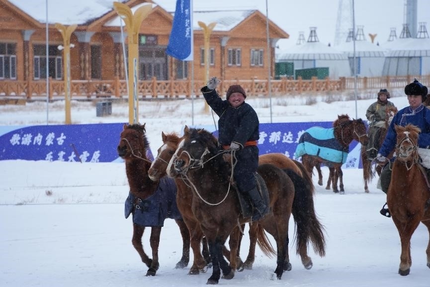 呼倫貝爾冰雪那達慕。人民網(wǎng)記者 趙夢月攝