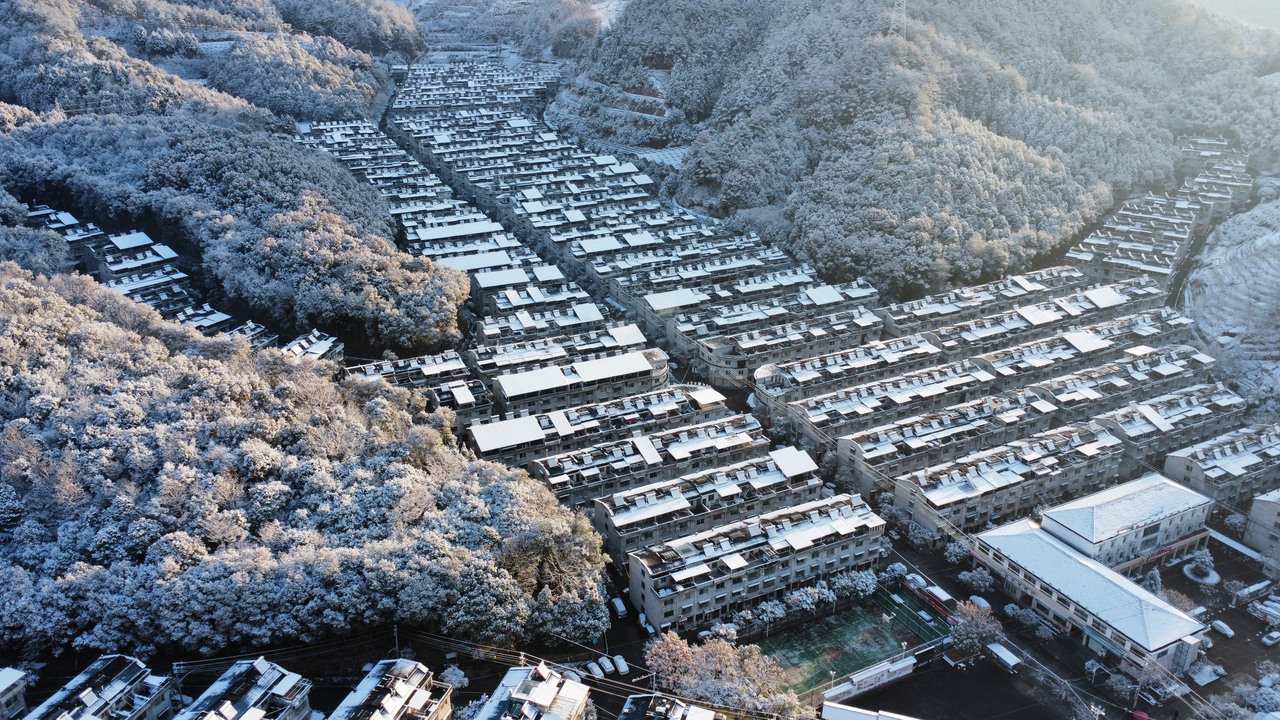 慶元縣濛洲街道同濟(jì)新村，雪后初霽。慶元縣融媒體中心 供圖