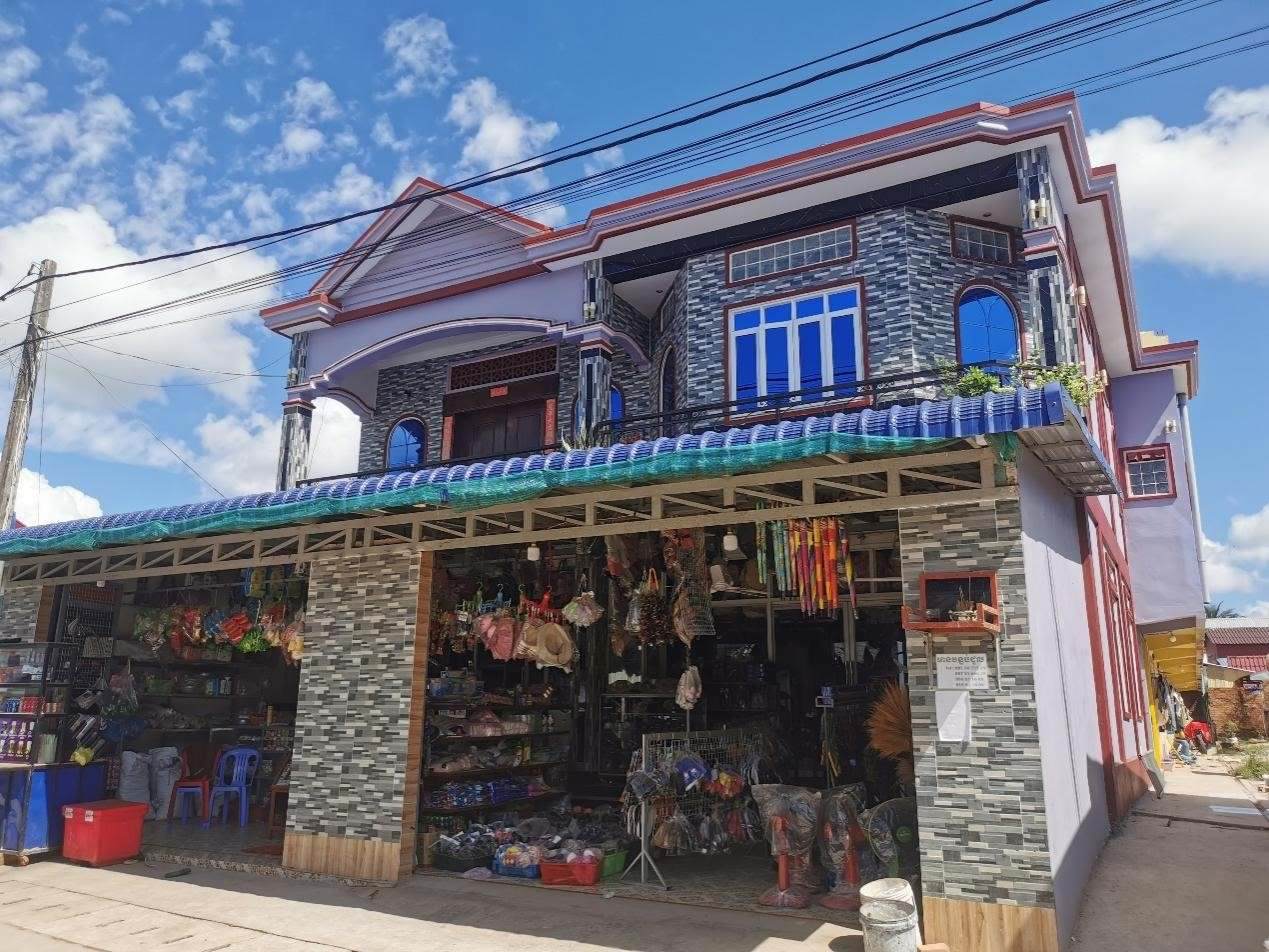 毗鄰西港特區(qū)的商店。西港特區(qū)供圖