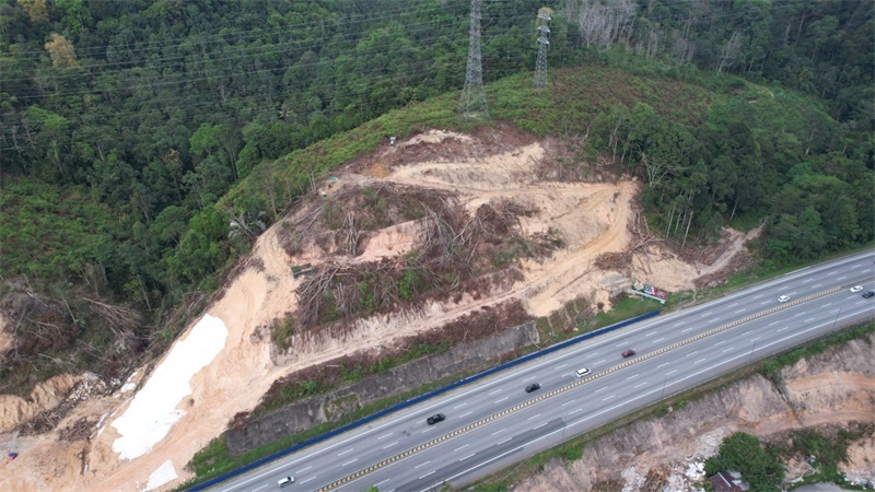 圖為施工現(xiàn)場(chǎng)。 鄧騰亮攝