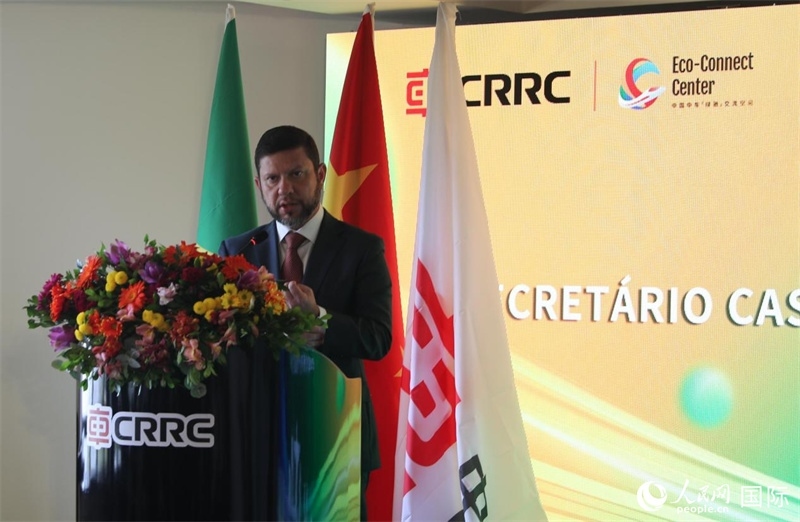 里約州民政廳廳長尼古拉·莫雷拉·米喬內(nèi)出席活動并致辭。人民網(wǎng)記者 宋亦然攝