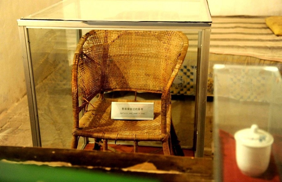 這是在河南省蘭考縣焦裕祿同志紀念館內拍攝的焦裕祿曾用過的藤椅（2014年5月5日攝）。新華社記者 朱祥 攝