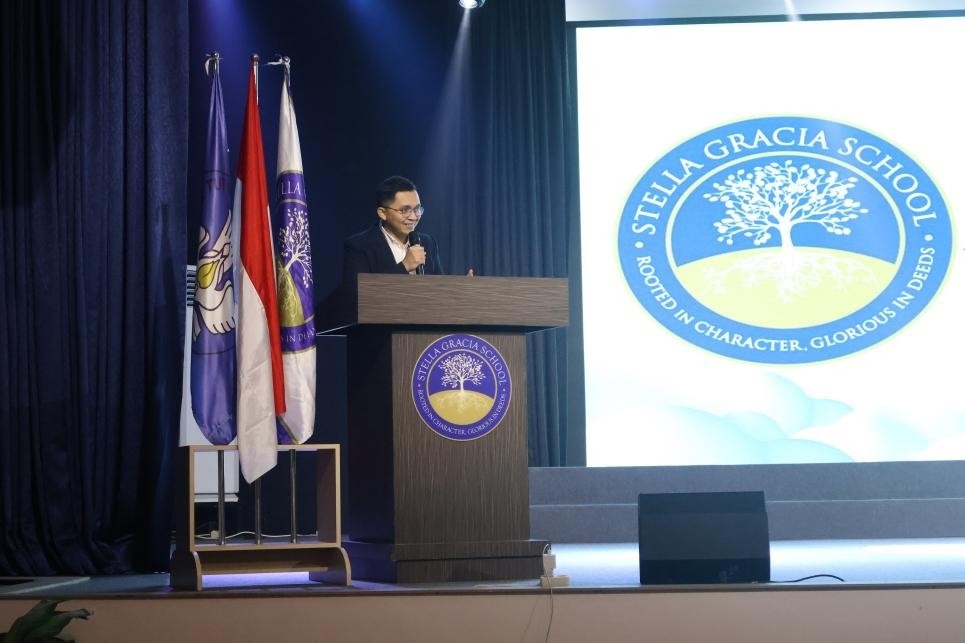 安德魯致辭。哈山努丁大學(xué)孔子學(xué)院供圖